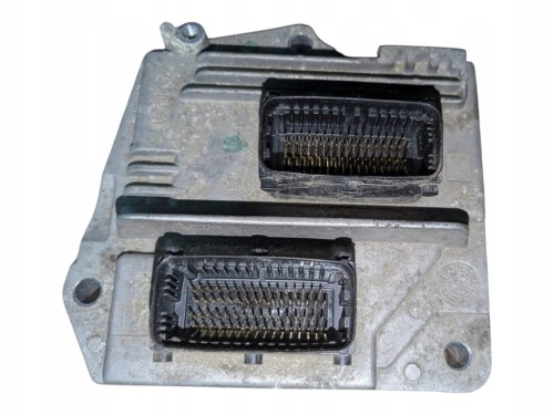 Sterownik komputer silnika Opel Astra Zafira 1.6 16V 12249823 FCND