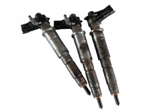 Wtryskiwacz Nissan Navara Infiniti 3.0 V6 DCI V9X V9XA 0445116033